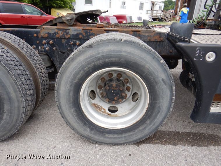 image for item KR9176 1995 Kenworth T600  semi truck