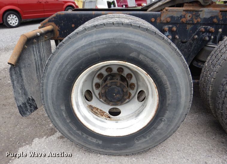 image for item KR9176 1995 Kenworth T600  semi truck