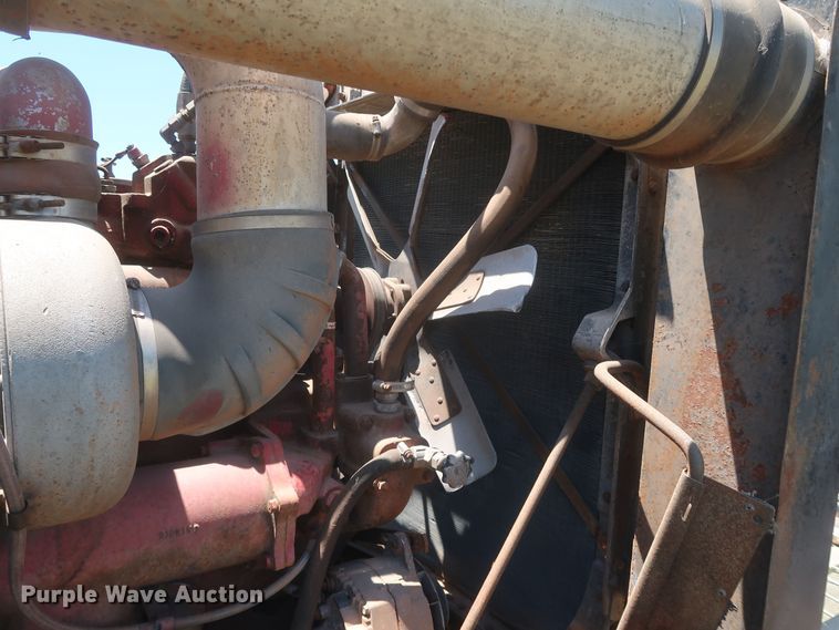 image for item KR9892 1975 International Transtar 4300  semi truck