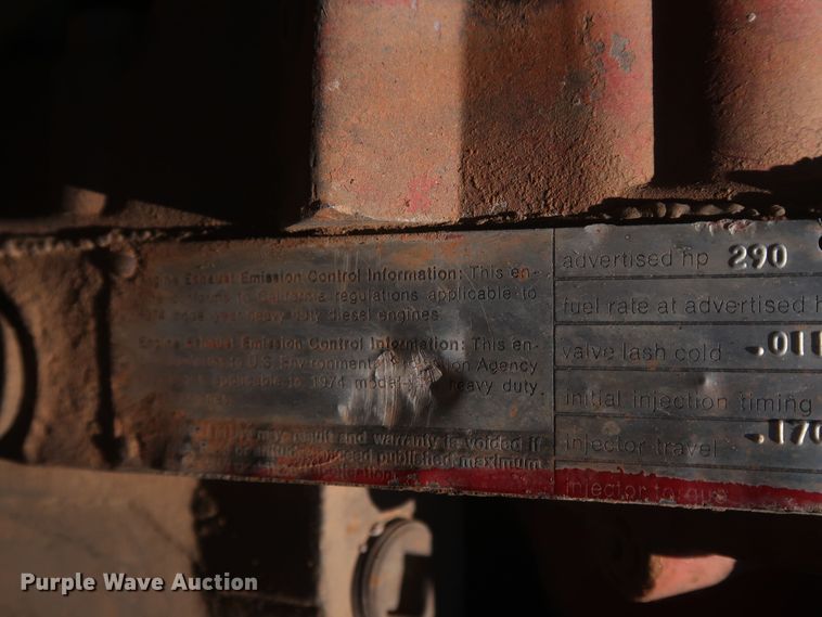 image for item KR9892 1975 International Transtar 4300  semi truck