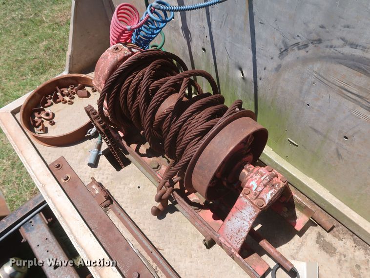 image for item KR9892 1975 International Transtar 4300  semi truck