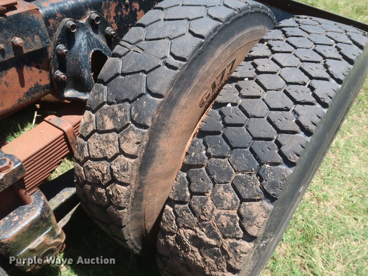 image for item KR9892 1975 International Transtar 4300  semi truck