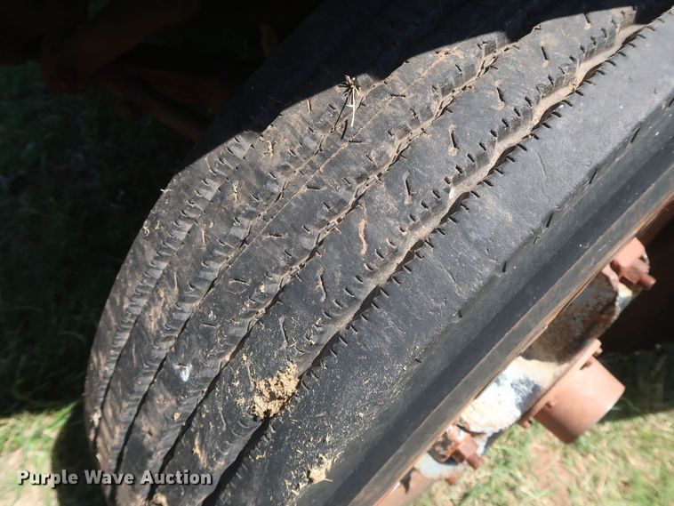 image for item KR9892 1975 International Transtar 4300  semi truck