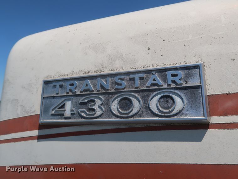 image for item KR9892 1975 International Transtar 4300  semi truck