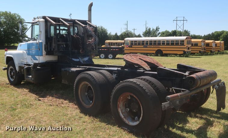 image for item KR9893 1975 Mack  semi truck