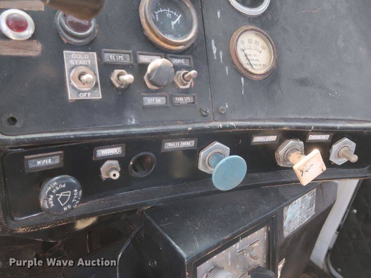 image for item KR9893 1975 Mack  semi truck