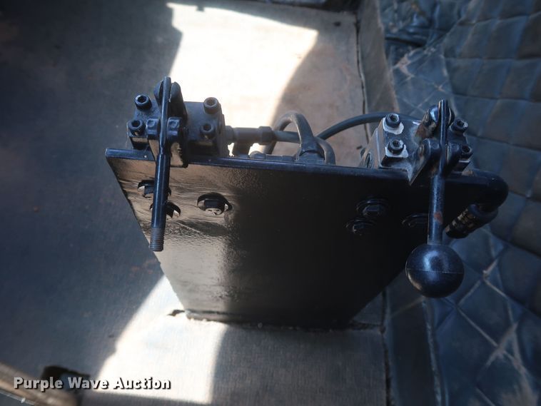 image for item KR9893 1975 Mack  semi truck