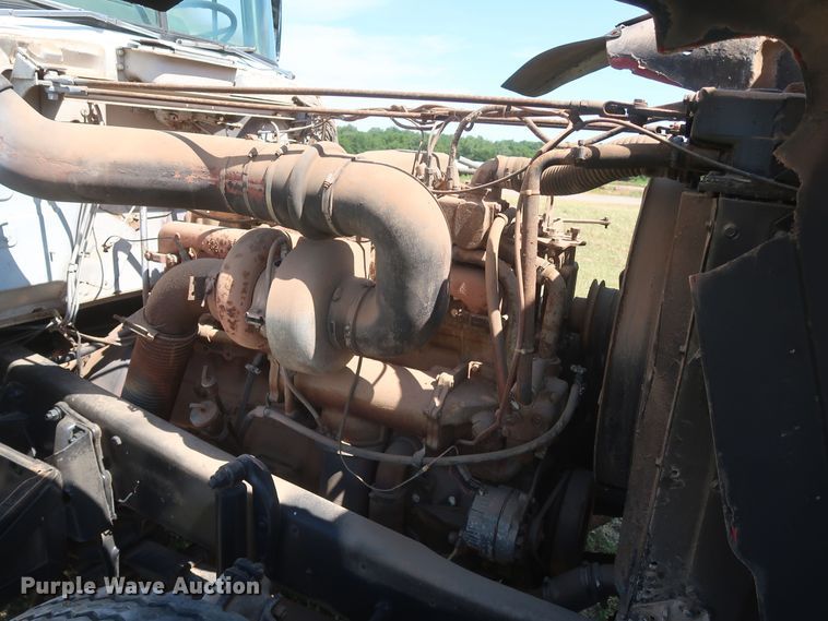 image for item KR9893 1975 Mack  semi truck