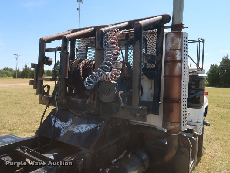 image for item KR9893 1975 Mack  semi truck