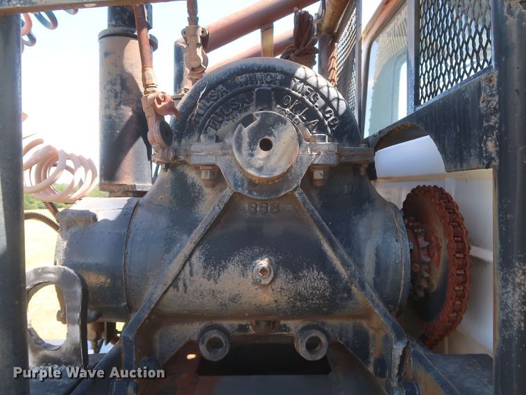 image for item KR9893 1975 Mack  semi truck