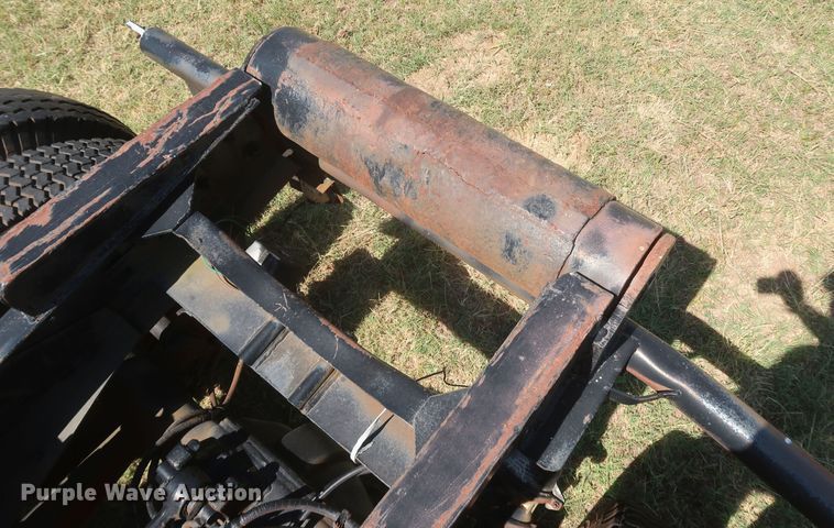 image for item KR9893 1975 Mack  semi truck