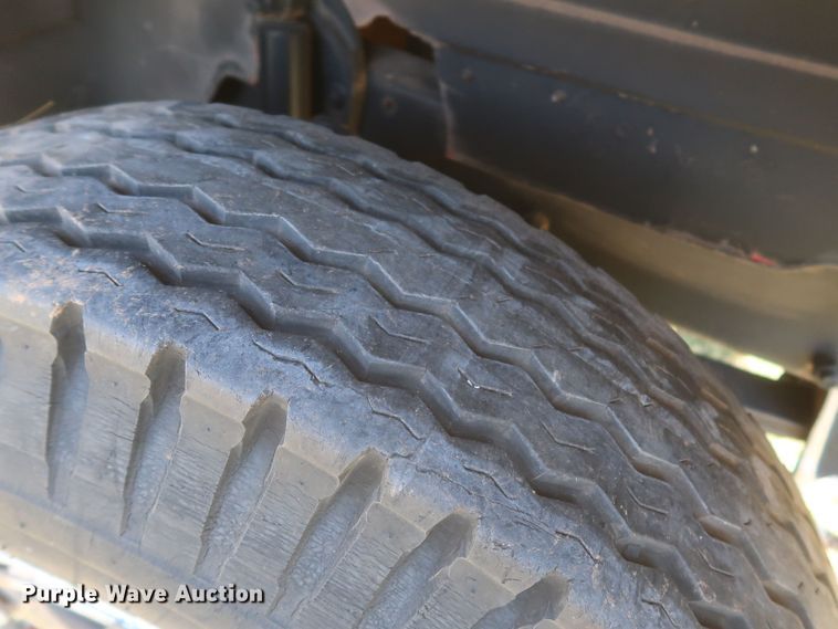 image for item KR9893 1975 Mack  semi truck