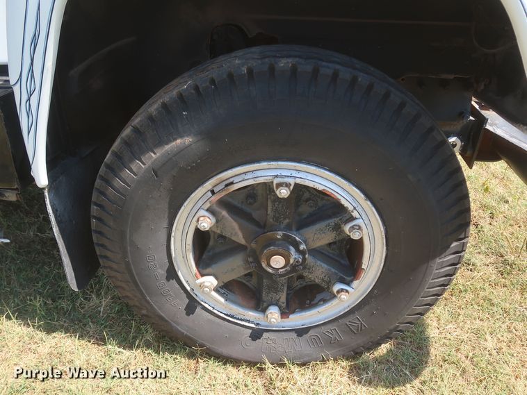 image for item KR9893 1975 Mack  semi truck