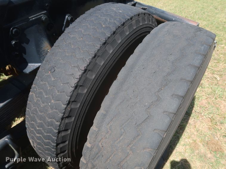 image for item KR9893 1975 Mack  semi truck