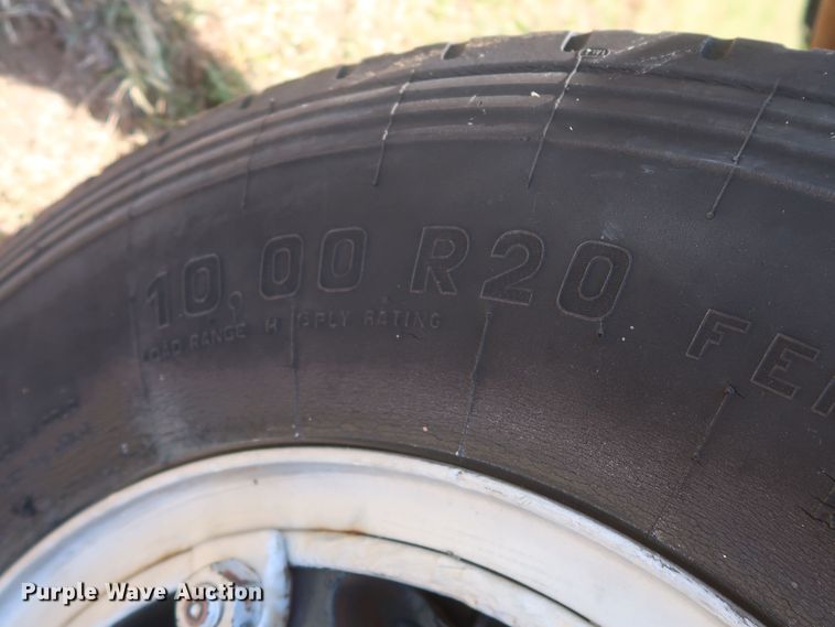 image for item KR9893 1975 Mack  semi truck