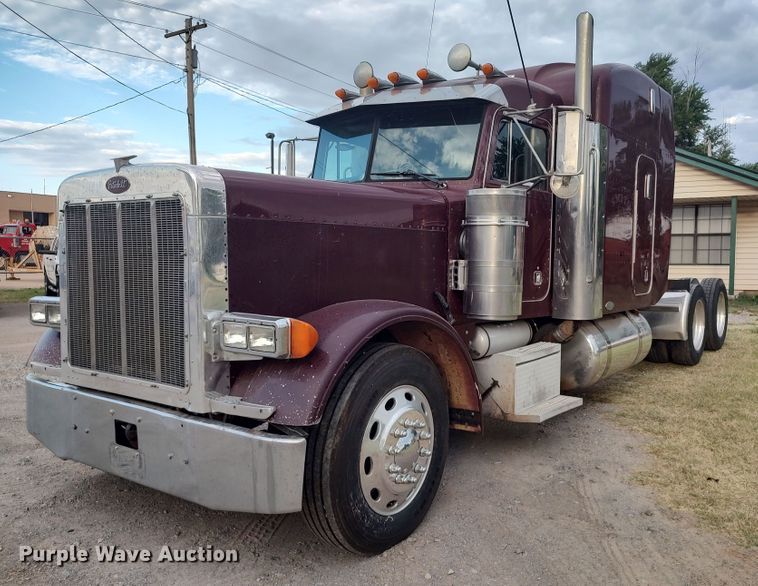 image for item LU9190 2003 Peterbilt 379 semi truck