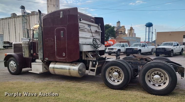 image for item LU9190 2003 Peterbilt 379 semi truck