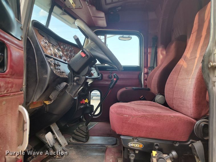 image for item LU9190 2003 Peterbilt 379 semi truck