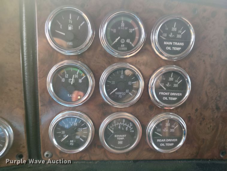 image for item LU9190 2003 Peterbilt 379 semi truck