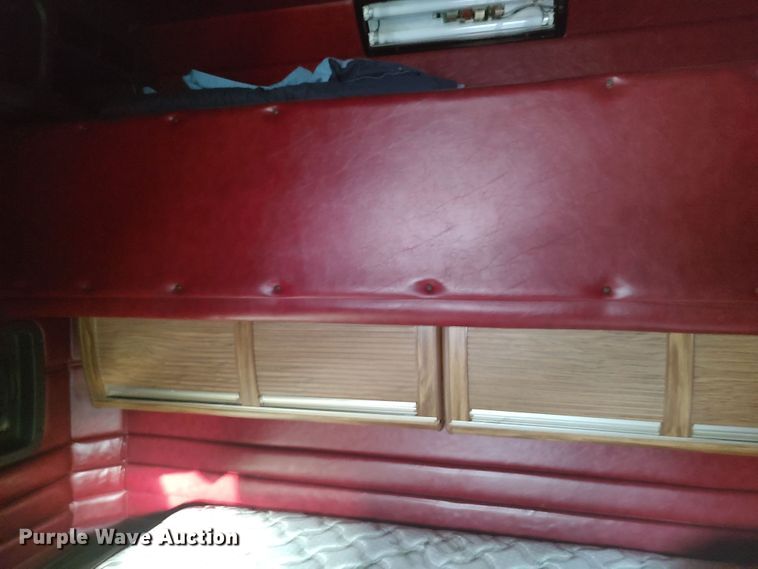 image for item LU9190 2003 Peterbilt 379 semi truck