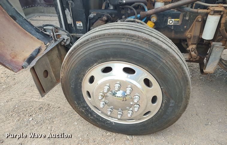 image for item LU9190 2003 Peterbilt 379 semi truck