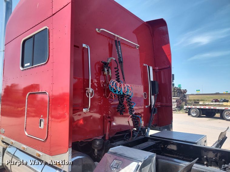 image for item LU9192 1998 Peterbilt 379  semi truck