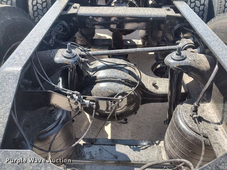 image for item LU9192 1998 Peterbilt 379  semi truck