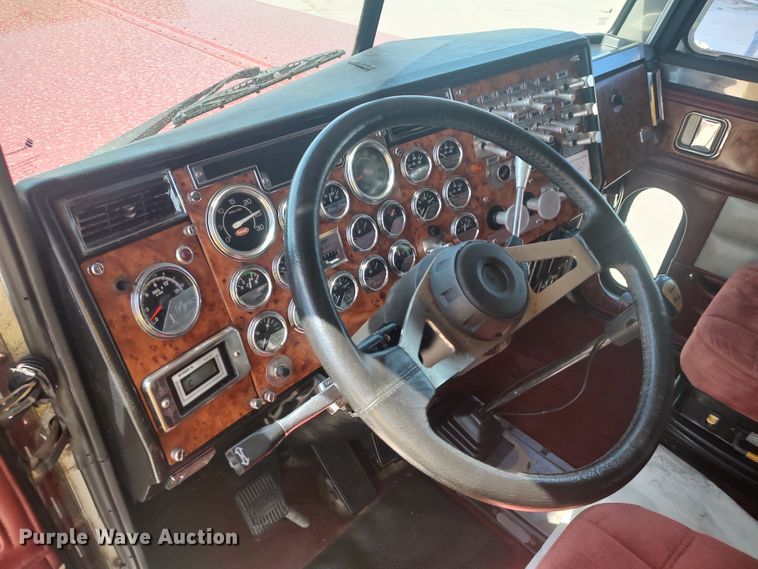 image for item LU9192 1998 Peterbilt 379  semi truck