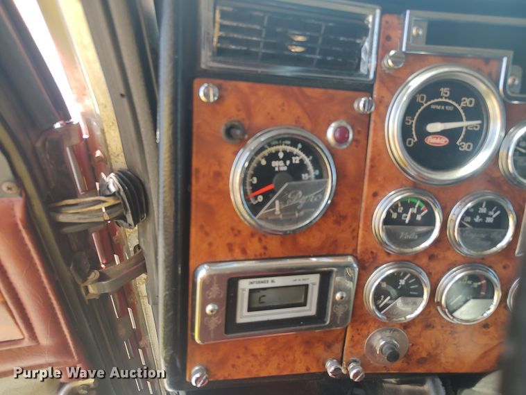 image for item LU9192 1998 Peterbilt 379  semi truck