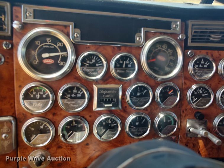 image for item LU9192 1998 Peterbilt 379  semi truck