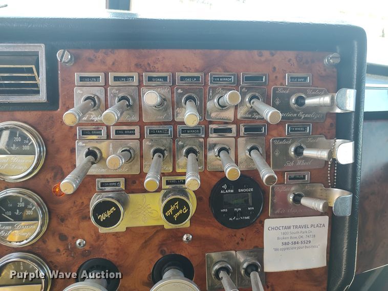 image for item LU9192 1998 Peterbilt 379  semi truck