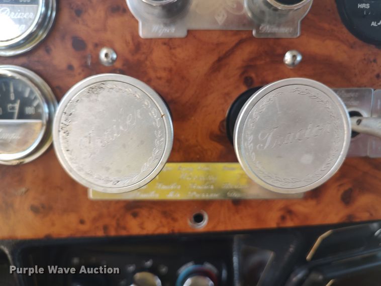 image for item LU9192 1998 Peterbilt 379  semi truck