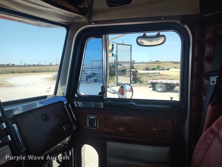 image for item LU9192 1998 Peterbilt 379  semi truck