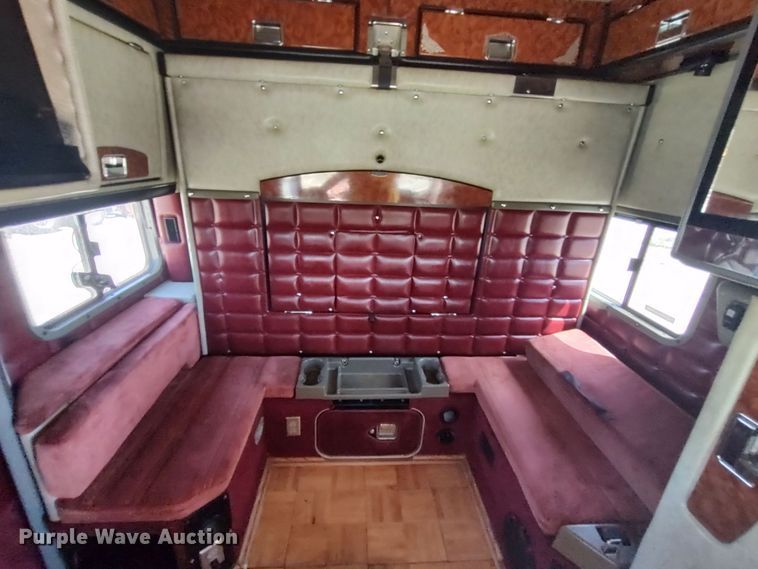 image for item LU9192 1998 Peterbilt 379  semi truck