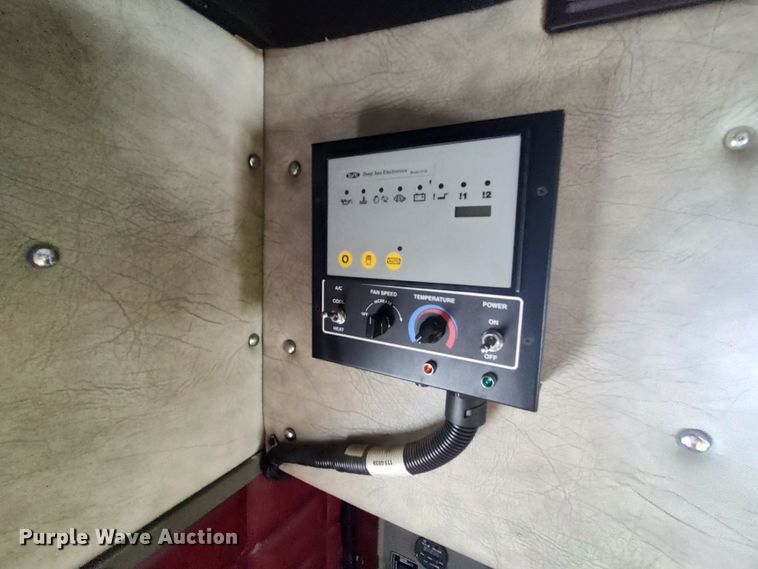 image for item LU9192 1998 Peterbilt 379  semi truck