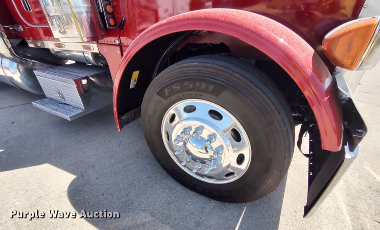 image for item LU9192 1998 Peterbilt 379  semi truck