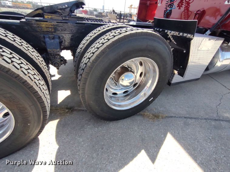 image for item LU9192 1998 Peterbilt 379  semi truck