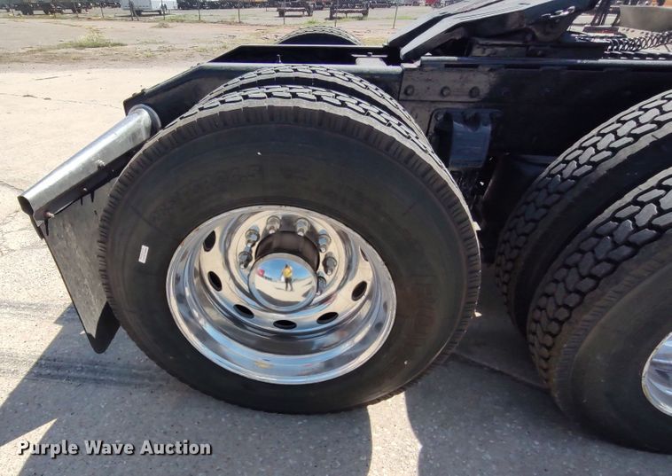 image for item LU9192 1998 Peterbilt 379  semi truck