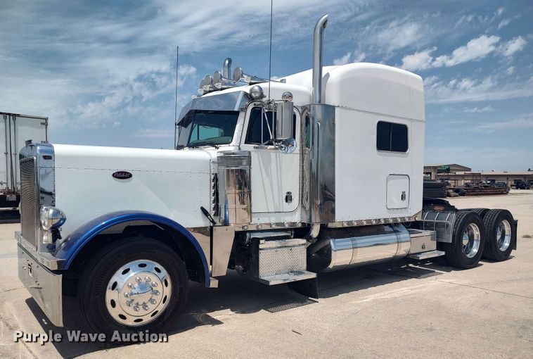 image for item LU9193 2003 Peterbilt 379 semi truck