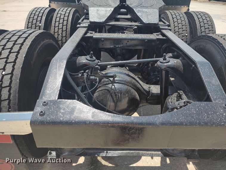 image for item LU9193 2003 Peterbilt 379 semi truck