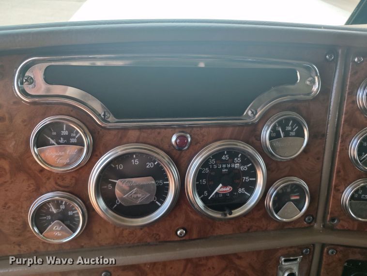 image for item LU9193 2003 Peterbilt 379 semi truck