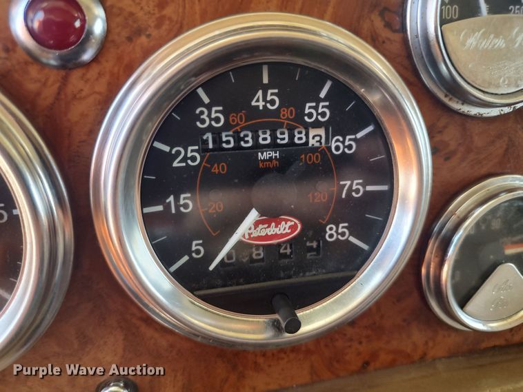 image for item LU9193 2003 Peterbilt 379 semi truck