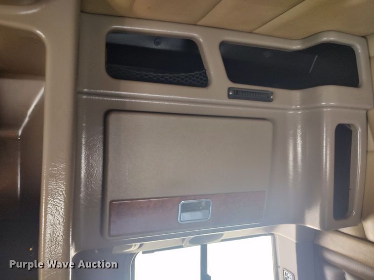 image for item LU9193 2003 Peterbilt 379 semi truck