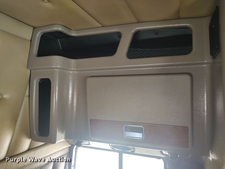 image for item LU9193 2003 Peterbilt 379 semi truck