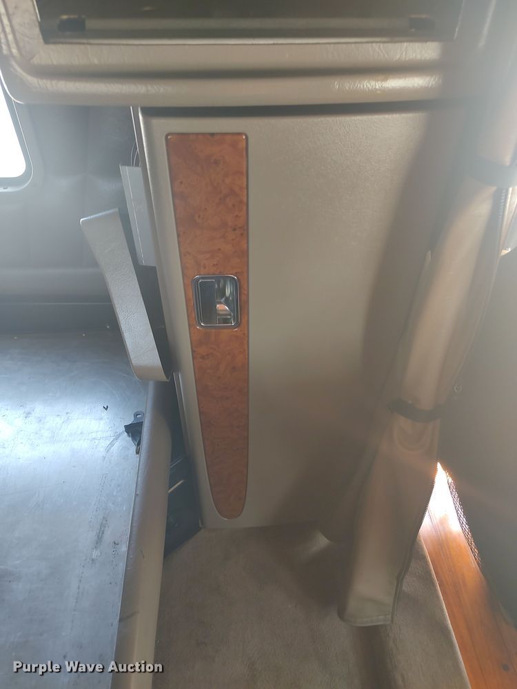 image for item LU9193 2003 Peterbilt 379 semi truck