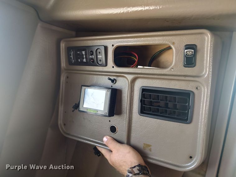 image for item LU9193 2003 Peterbilt 379 semi truck