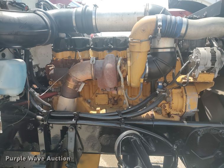 image for item LU9193 2003 Peterbilt 379 semi truck