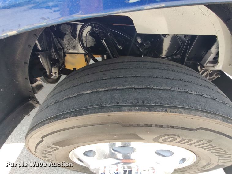 image for item LU9193 2003 Peterbilt 379 semi truck