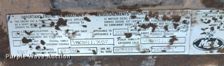 image for item LU9235 2000 Mack RD688S  semi truck