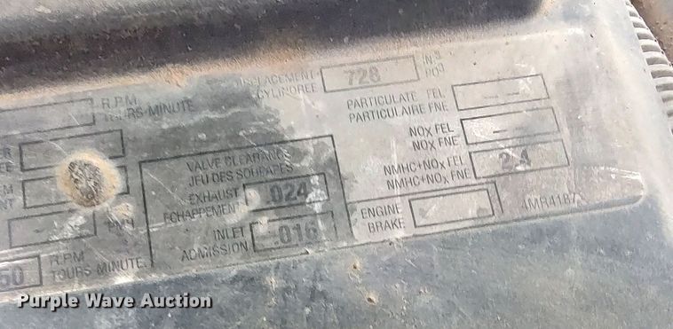 image for item LU9236 2004 Mack CH613  semi truck